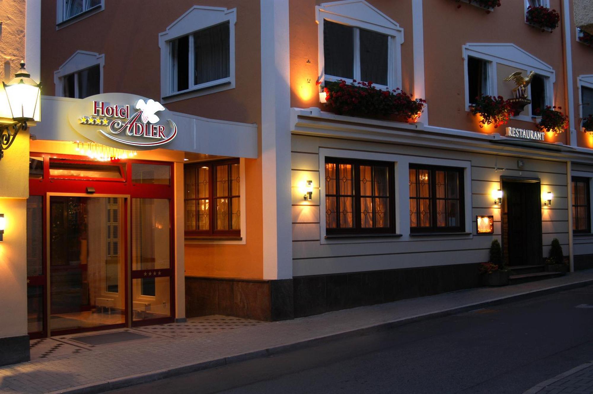 Hotel Adler - Paulas Alb Ехинген Екстериор снимка